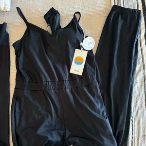 Vuori Lux Jumpsuit size XS